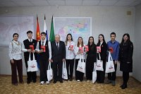 В День Конституции России молодым кинешемцам вручены паспорта