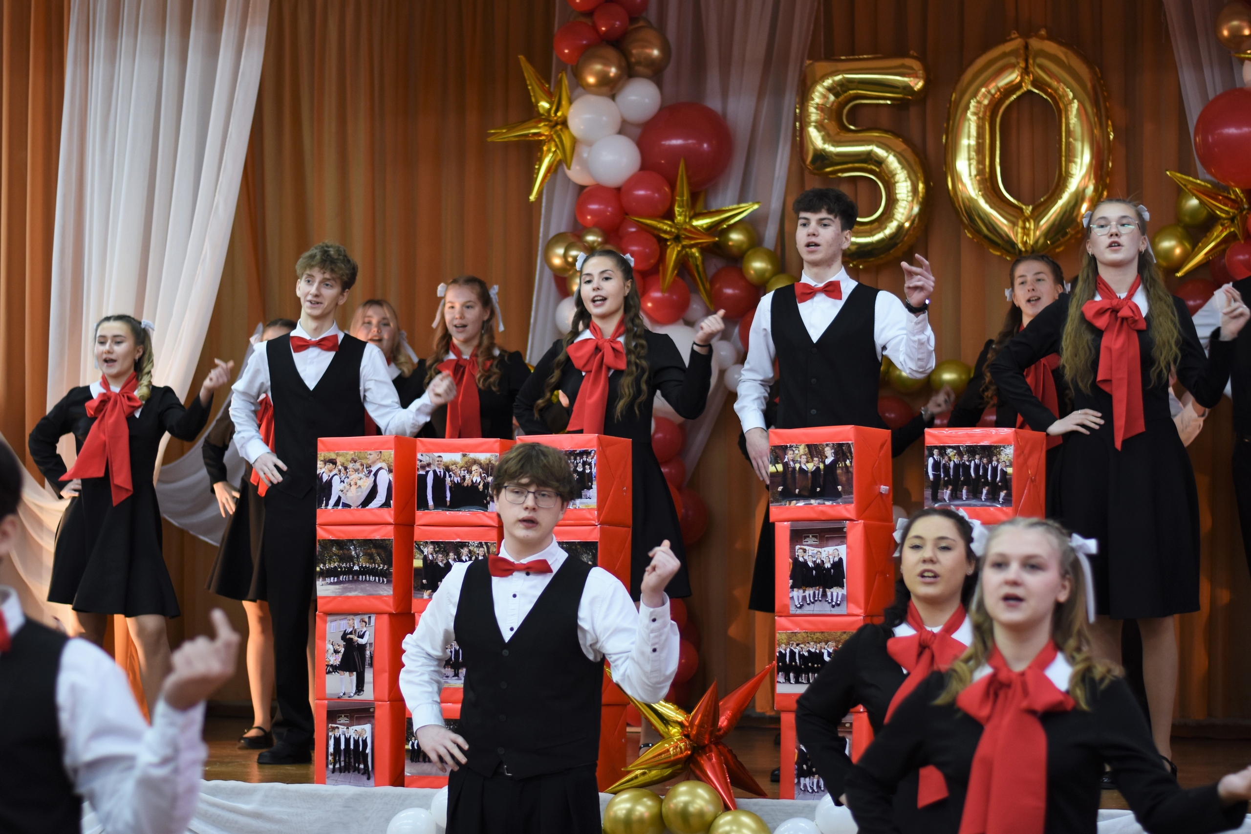 Школа №18 им. Маршала А.М. Василевского отметила золотой юбилей