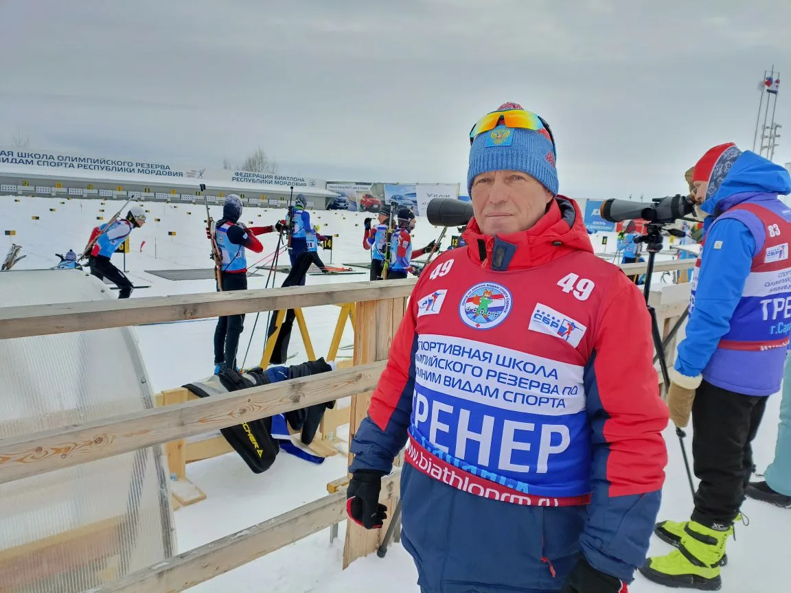 60-летие отмечает кинешемский тренер по биатлону Павел Лоскунин