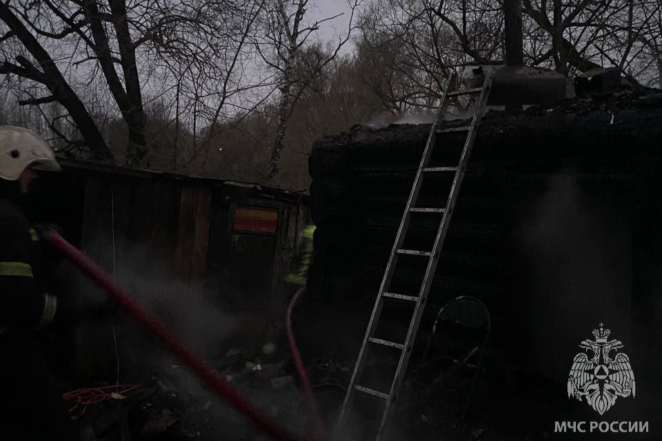 В Батманах сгорела баня