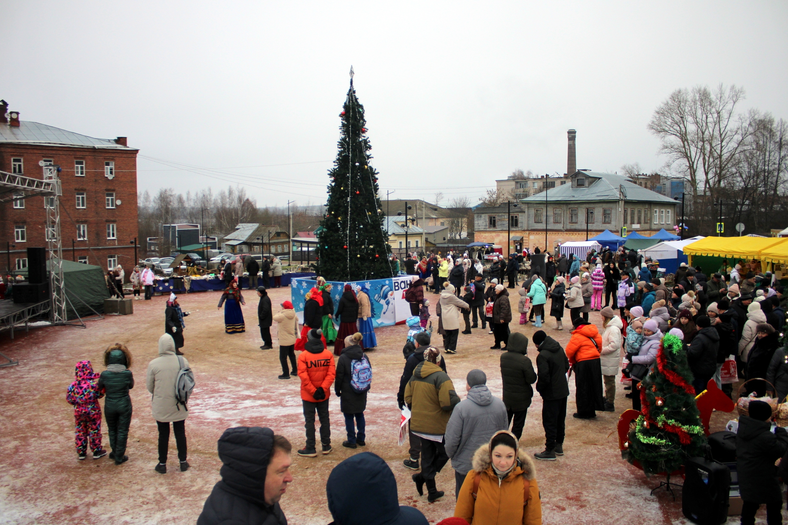 В Наволоках прошел VIII Всероссийский фестиваль русского валенка