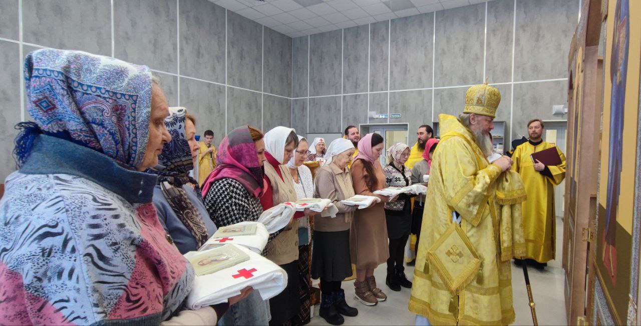 В храме Кинешемской ЦРБ состоялось архиерейское служение