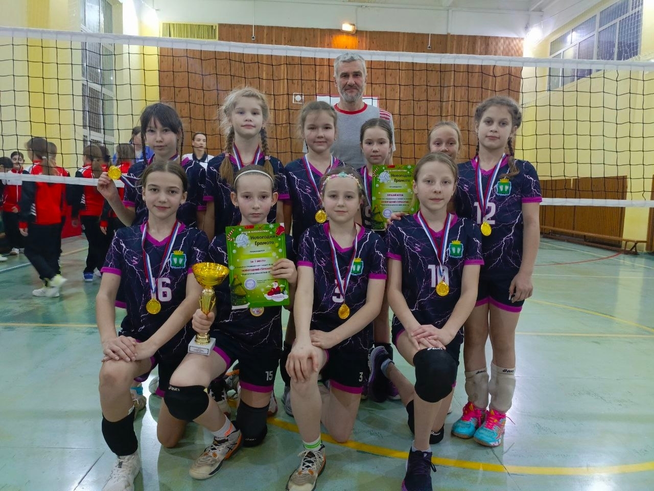 Волейболистки «Арены» выиграли турнир «Новогодний серпантин»