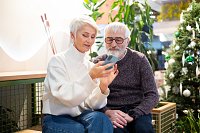 Молодежь в новогодние праздники пользовалась мобильным интернетом реже остальных россиян