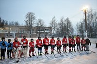 Глава Кинешмы вручил юным кинешемским хоккеистам новые джерси