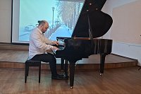 В ДШИ прошёл концерт выдающегося пианиста-виртуоза Рустама Мурадова