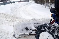 В Кинешемском районе продолжают очищать дороги от снега