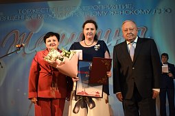 В Кинешме чествовали Надежду Грудогло - Лауреата премии «Женщина года»