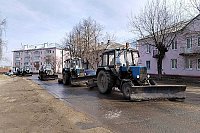 В Кинешме ведется механизированная уборка дорог