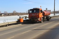 УГХ при помощи нового оборудования приступило к мойке барьерных ограждений