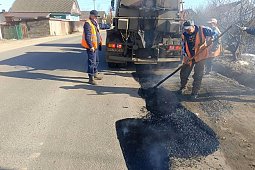 В Кинешме продолжается первоочередной ямочный ремонт дорог