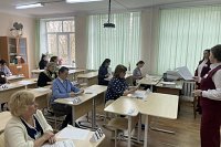 Родители выпускников сдали ЕГЭ по русскому языку