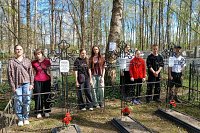 Ученики школы №18 привели в порядок захоронения членов семьи маршала А.М.Василевского