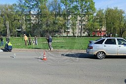 На пешеходном переходе на улице Гагарина автомобиль сбил девочку