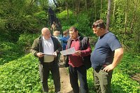 В с.Октябрьский строят пешеходную лестницу через овраг на улице Заречной
