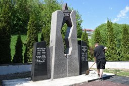 В Кинешме благоустраивают территорию у мемориального комплекса на улице Фрунзе