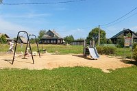 В селе Бахарево установили новую детскую площадку