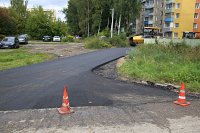 На улице Воеводы Боборыкина заасфальтировали проезд к мусорной площадке