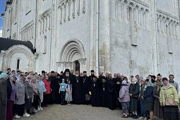Паломники из Кинешемской епархии совершили поездку к мощам святителя Спиридона Тримифунтского