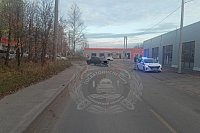 В Кинешме водитель, сдавая назад, наехал на 80-летнюю велосипедистку