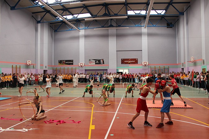 Ивановский сенатор Виктор Смирнов наградил в Кинешме эколят - молодых защитников природы фото 11