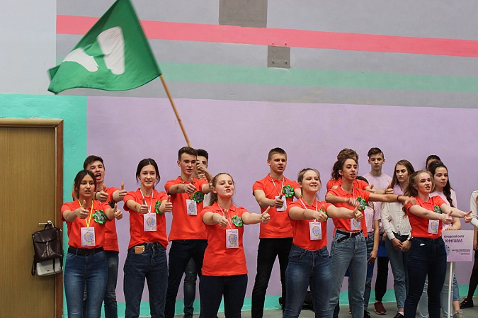 Ивановский сенатор Виктор Смирнов наградил в Кинешме эколят - молодых защитников природы фото 5