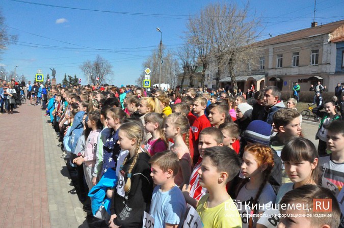 В пробеге маршала Василевского в Кинешме приняли участие более 700 человек фото 3