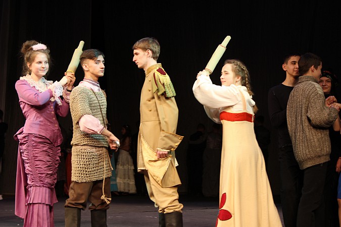 Школа №16 стала победителем фестиваля «Классика на школьной сцене-2019» в Кинешме фото 13