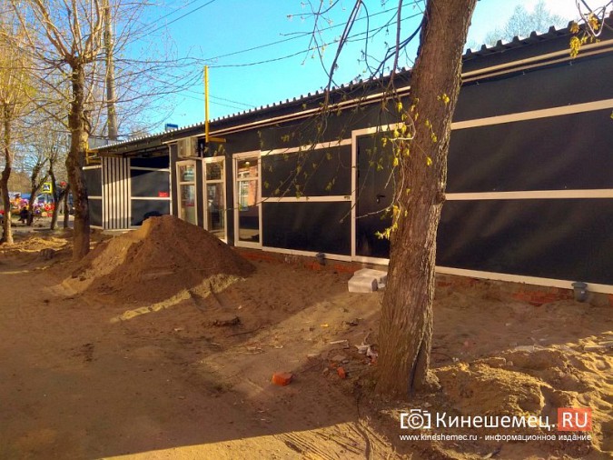 Суд временно запретил сносить торговые павильоны на остановке «Чкаловский» фото 7