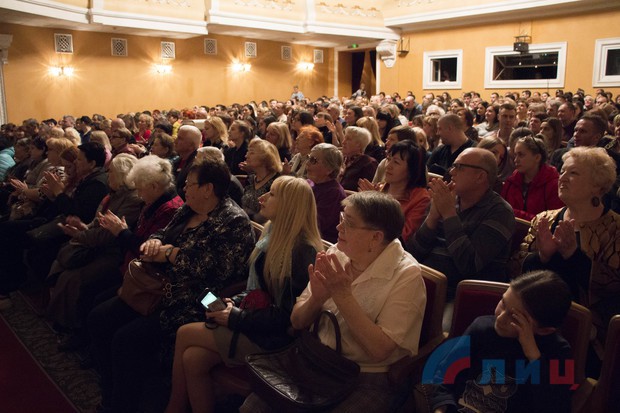 Кинешемский театр показал себя на фестивале в Луганске фото 13
