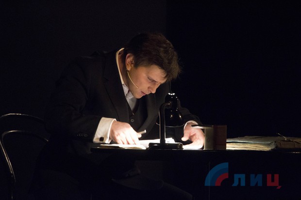 Кинешемский театр показал себя на фестивале в Луганске фото 11
