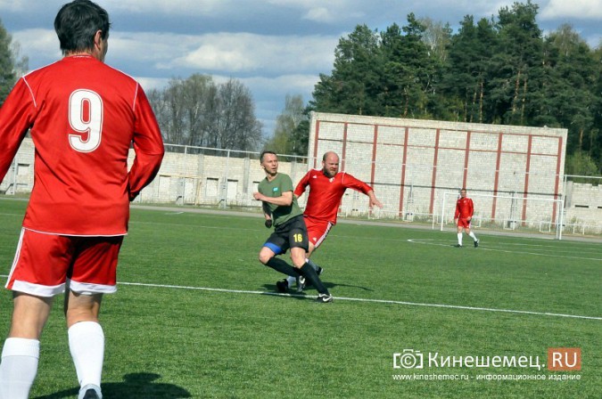 Денис Бояринцев вывел ветеранов «Текстильщика» на поле кинешемского «Волжанина» фото 13