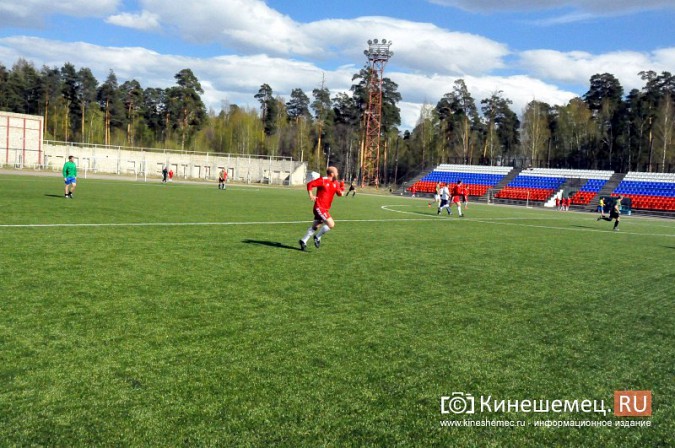 Денис Бояринцев вывел ветеранов «Текстильщика» на поле кинешемского «Волжанина» фото 10