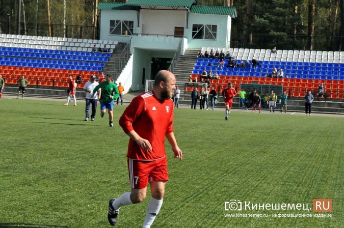 Денис Бояринцев вывел ветеранов «Текстильщика» на поле кинешемского «Волжанина» фото 11
