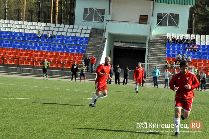 Денис Бояринцев вывел ветеранов «Текстильщика» на поле кинешемского «Волжанина» фото 9