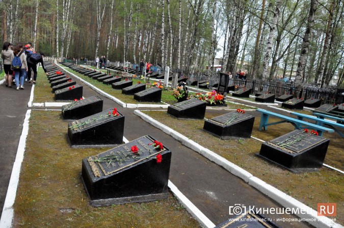На кинешемском кладбище «Сокольники» прошла гражданская панихида фото 36