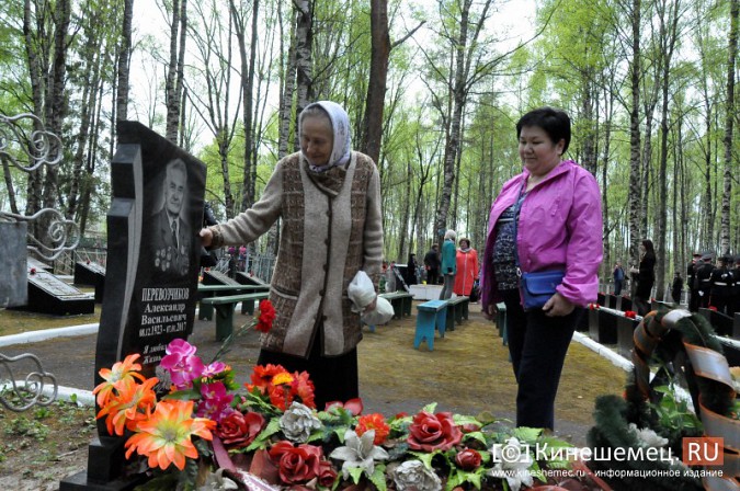 На кинешемском кладбище «Сокольники» прошла гражданская панихида фото 38