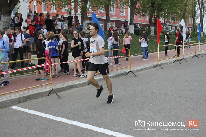 В Кинешме прошла легкоатлетическая эстафета на призы газеты «Приволжская Правда» фото 61