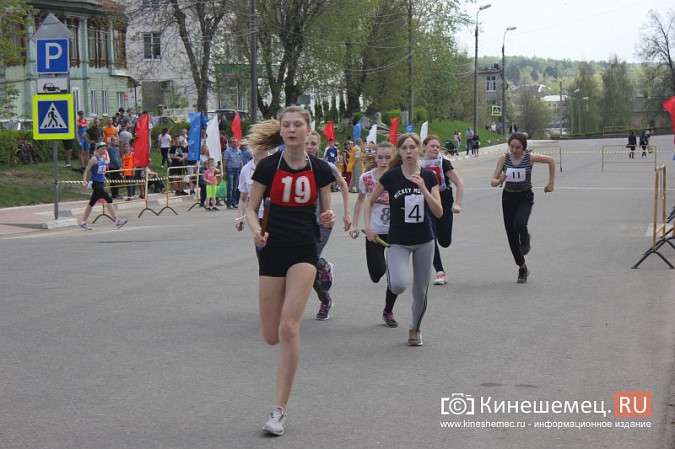 В Кинешме прошла легкоатлетическая эстафета на призы газеты «Приволжская Правда» фото 13