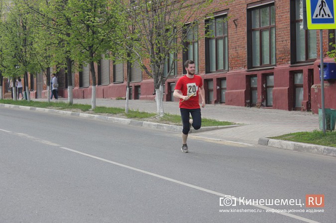 В Кинешме прошла легкоатлетическая эстафета на призы газеты «Приволжская Правда» фото 59