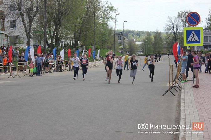 В Кинешме прошла легкоатлетическая эстафета на призы газеты «Приволжская Правда» фото 12