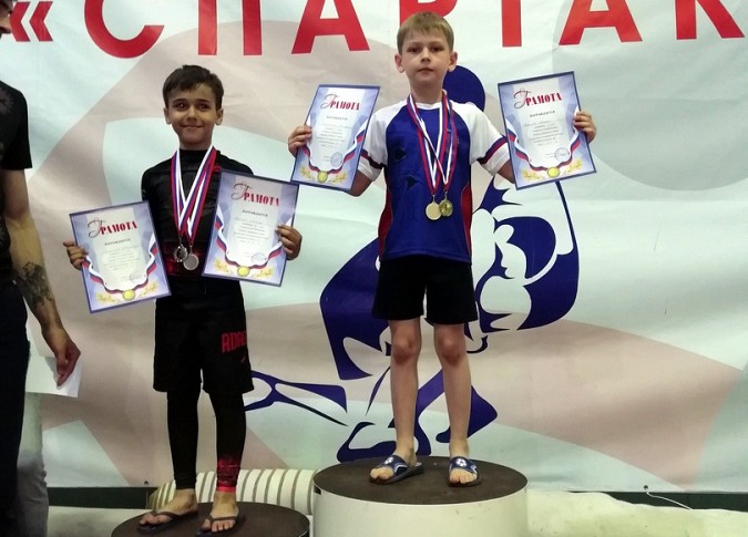 Кинешемцы завоевали 26 медалей на региональном турнире по грэпплингу фото 30