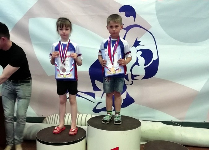 Кинешемцы завоевали 26 медалей на региональном турнире по грэпплингу фото 28