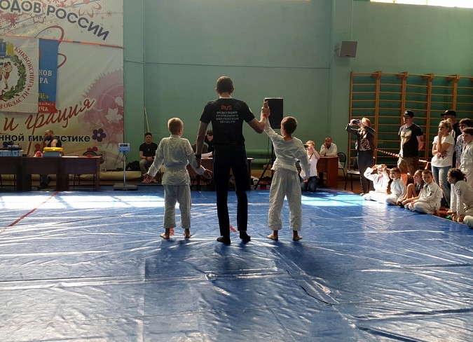 Кинешемцы завоевали 26 медалей на региональном турнире по грэпплингу фото 7