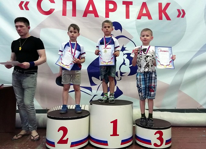 Кинешемцы завоевали 26 медалей на региональном турнире по грэпплингу фото 29