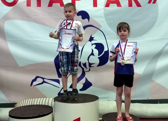 Кинешемцы завоевали 26 медалей на региональном турнире по грэпплингу фото 11