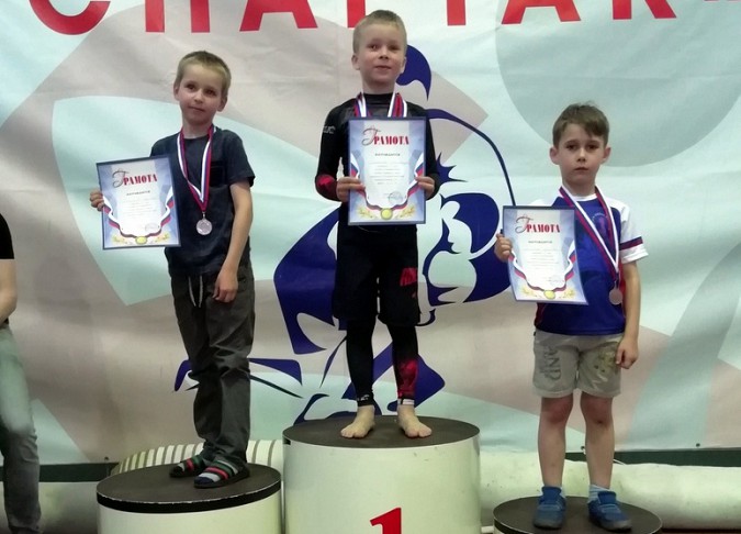 Кинешемцы завоевали 26 медалей на региональном турнире по грэпплингу фото 24