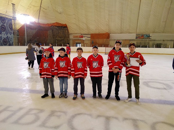 Юные кинешемские хоккеисты получили награды за 2 место в Первенстве Ивановской области фото 2
