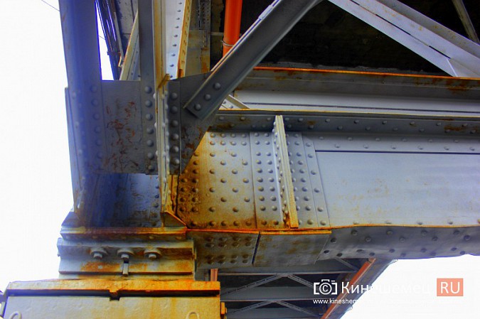 На отремонтированном Никольском мосту в Кинешме выявлена коррозия металлоконструкций фото 6