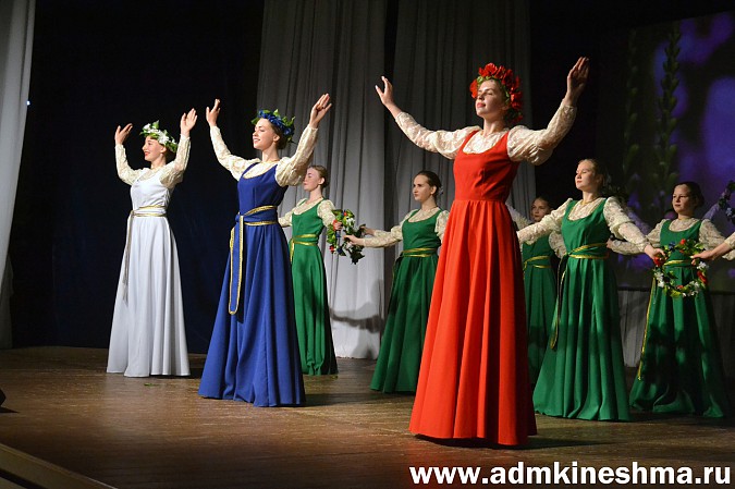 «Сударушка» выступила перед кинешемцами с отчетным концертом фото 10